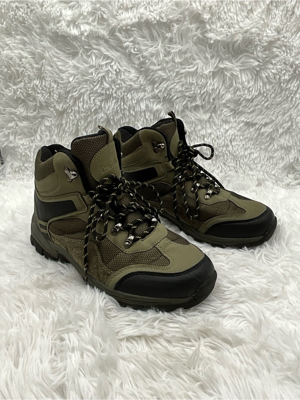 Trail River Hiking Boots Size 8 Olive Black Mid-Height Lace Up Rugged Boots